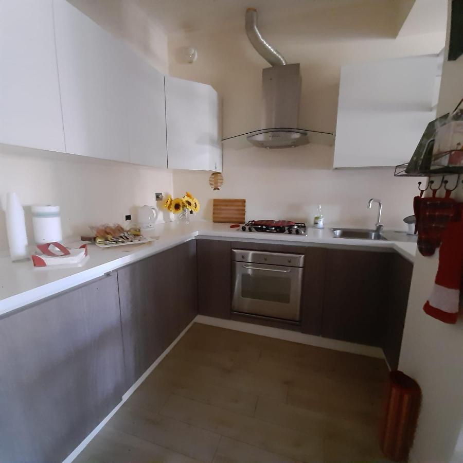 La Passeggiata Apartment ลิโด ดิ ออสเตีย ภายนอก รูปภาพ